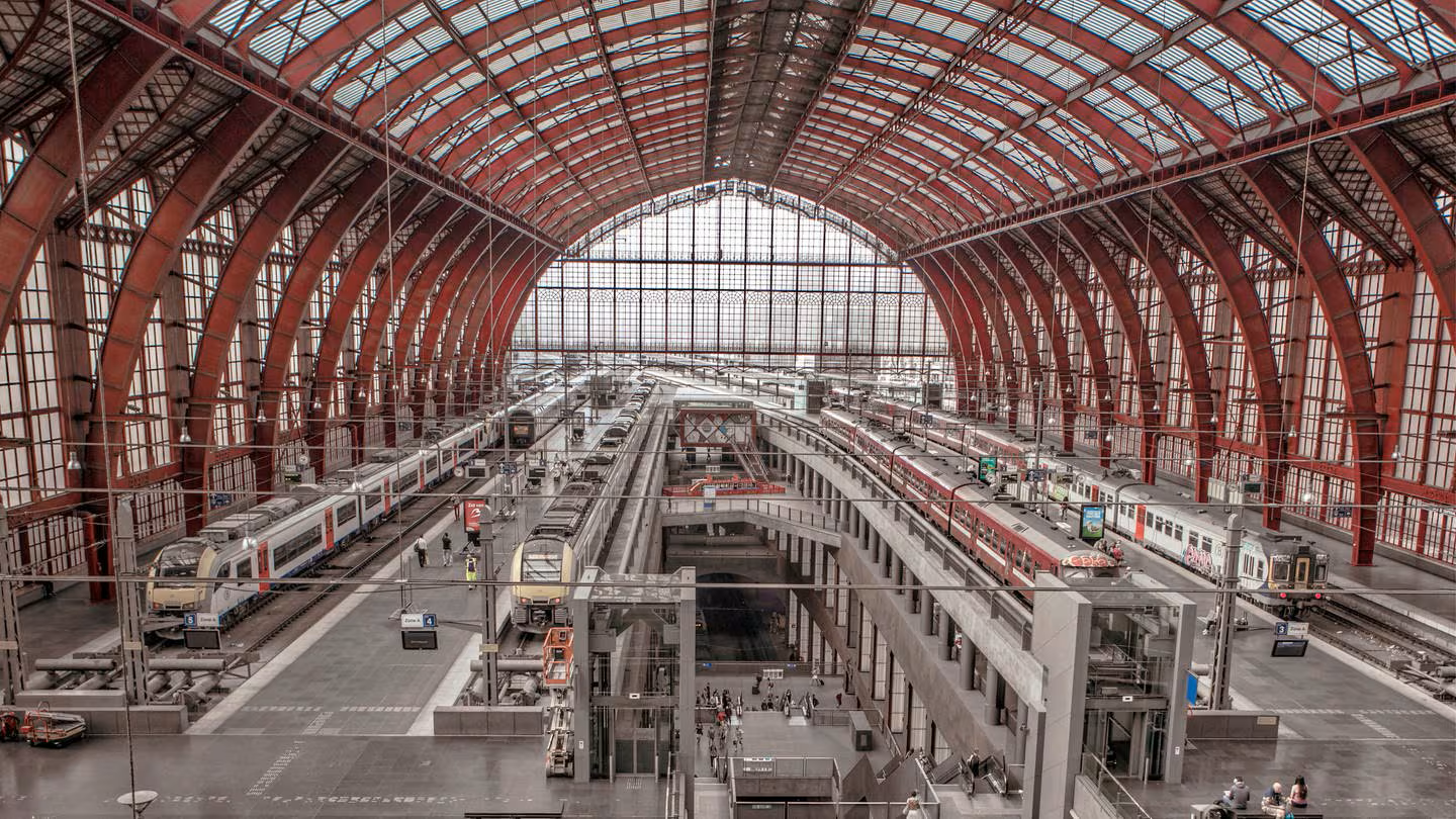 Bahnhof Antwerpen Neu