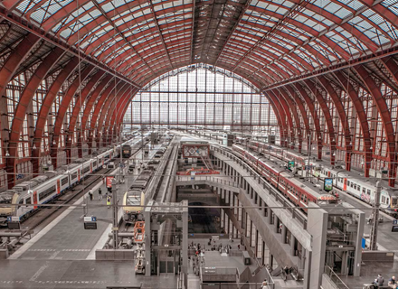 Bahnhof Antwerpen Neu